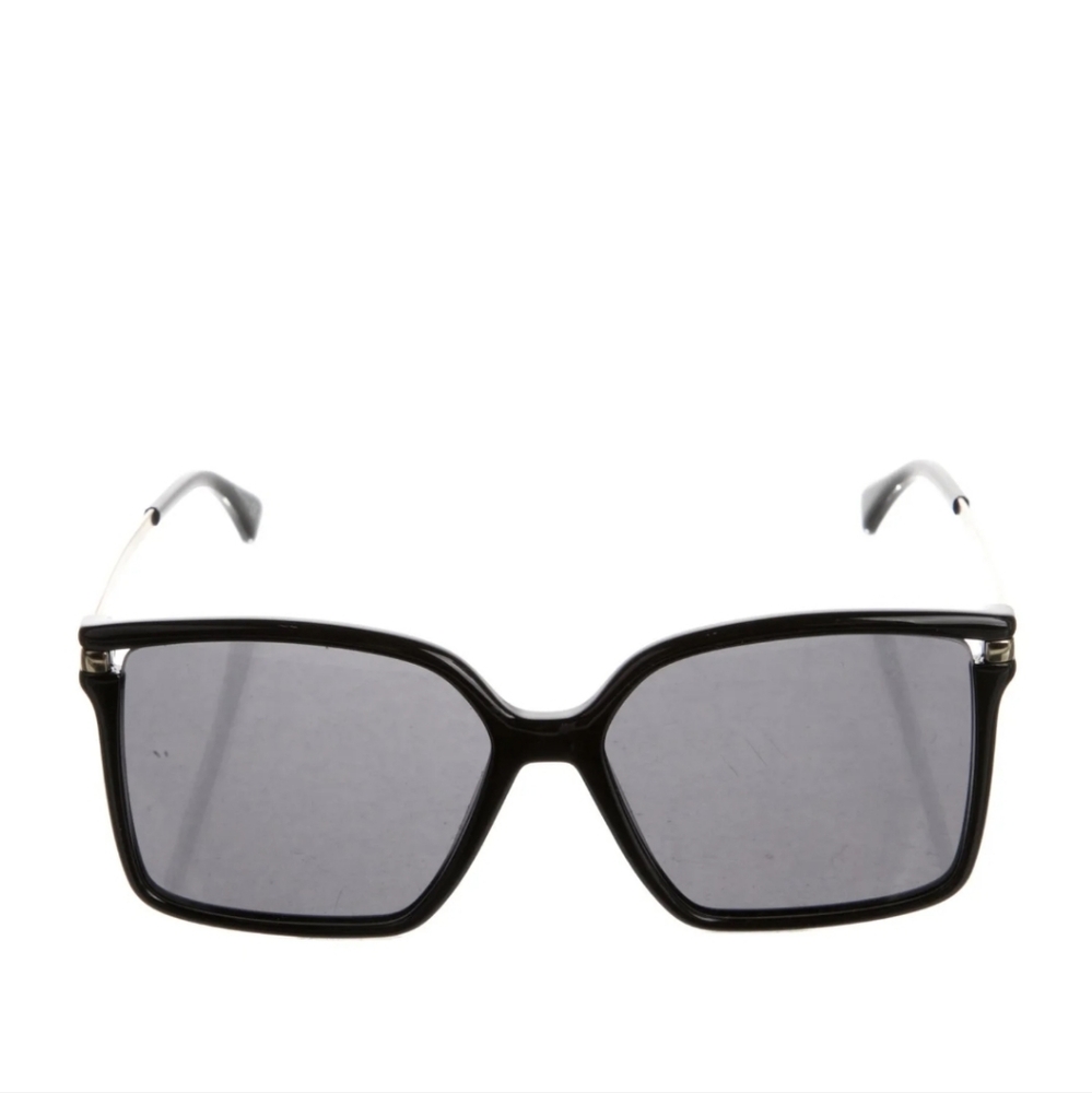 Givenchy Oversize Tinted Sunglasses - Picture 4 of 4